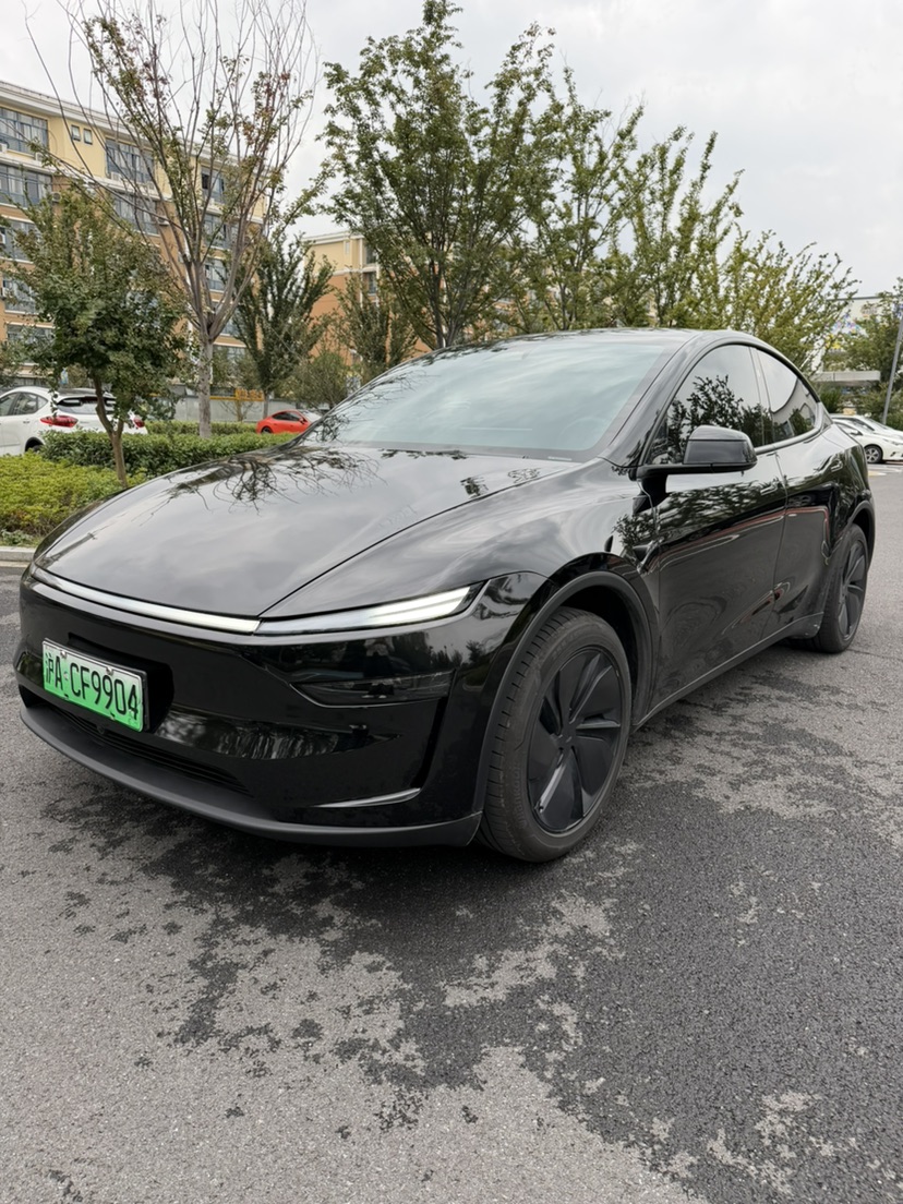 Tesla Model Y 2026 car image 