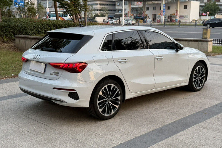 Audi A3 2024 صورة سيارة #3