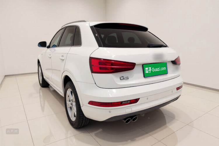 Audi Q3 2017 car image #5