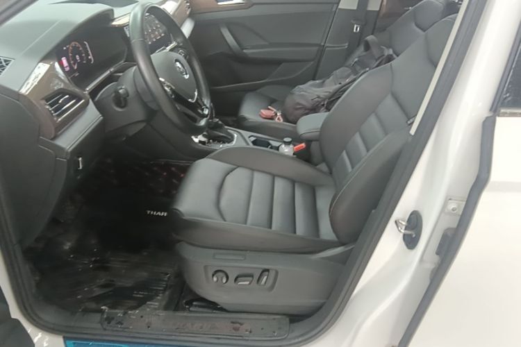 Volkswagen Tharu 2020 car image #17