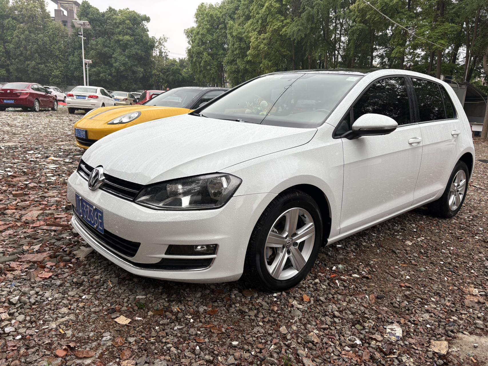 2016 2016 car image