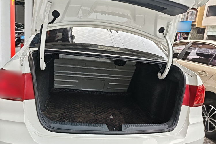 Volkswagen Santana 2020 immagine di auto #19