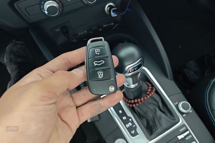 Audi A3 2019 car image #10