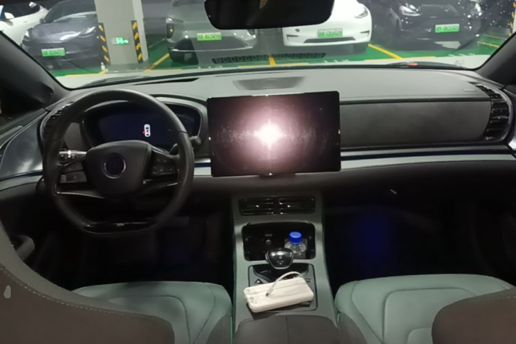 BYD Han 2022 car image #10