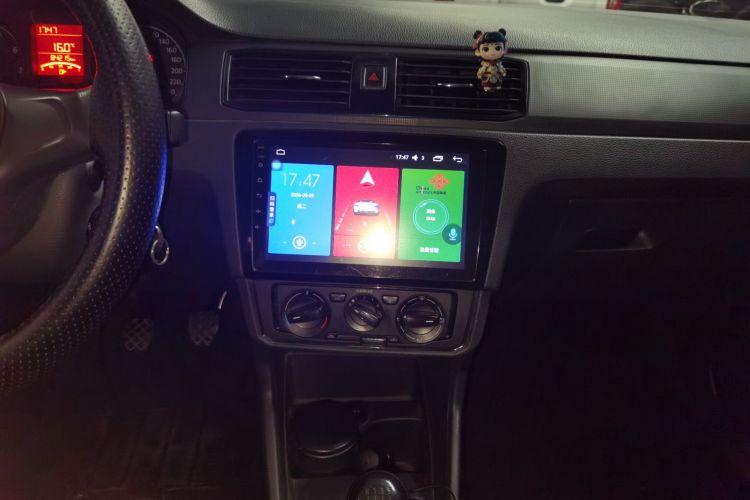 Volkswagen Santana 2018 car image #13