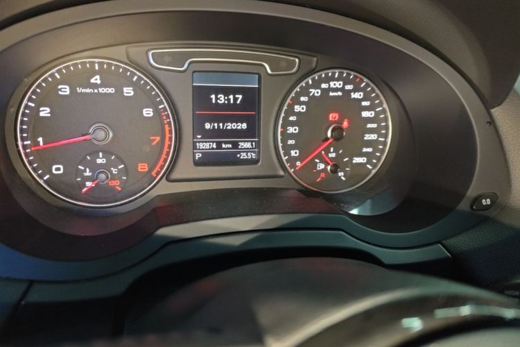 Audi Q3 2016 #12 Audi Q3 2016 car image #12