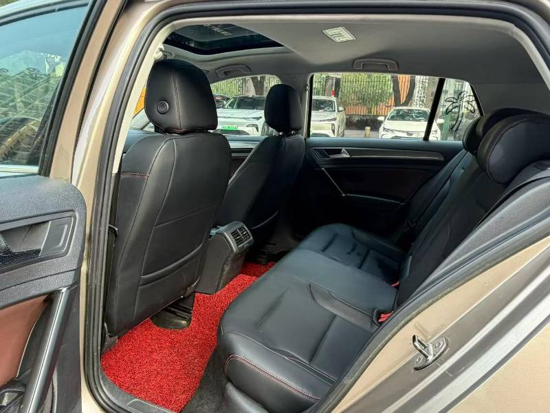 Volkswagen Golf 2015 car image #6