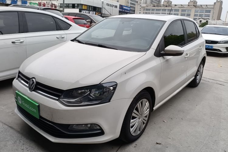 Volkswagen Polo 2019 car image #2
