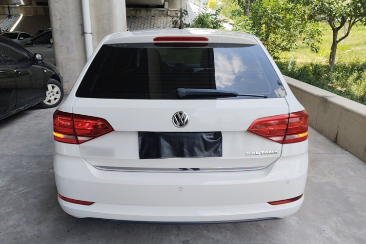 Volkswagen Santana 2016 car image #4
