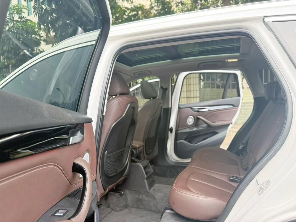 BMW X1 2021 car image #9