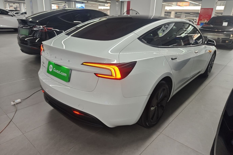 Tesla Model 3 2023 #7 Tesla Model 3 2023 car image #7
