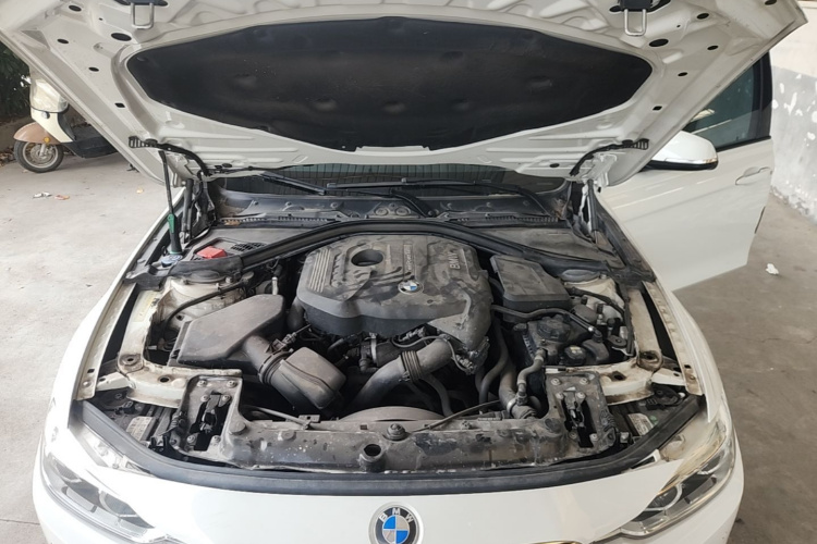 BMW 3 Series 2018 #20 BMW 3 Series 2018 car image #20