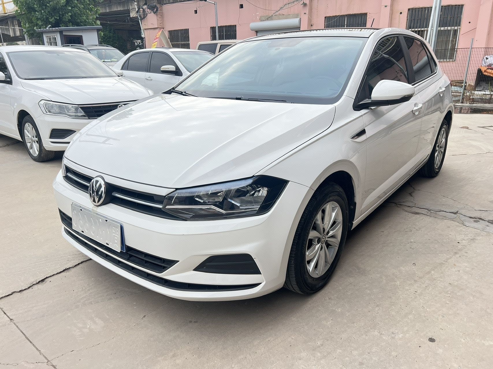 Volkswagen Polo 2021 car image 