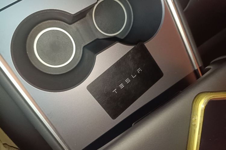 Tesla Model Y 2024 #9 Tesla Model Y 2024 immagine di auto #9