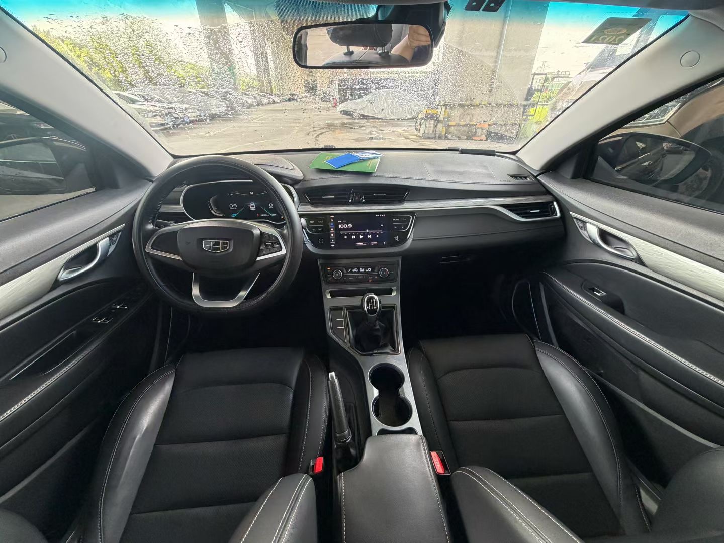 GEELY Emgrand 2019 car image #9