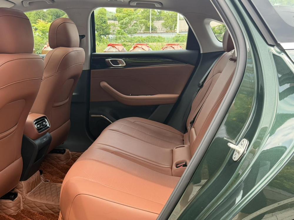 GEELY Emgrand 2025 car image #24