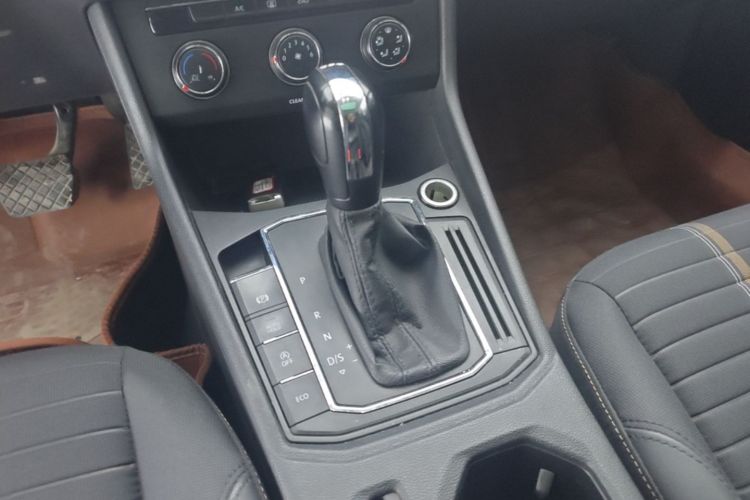 Volkswagen Lavida 2019 #14 Volkswagen Lavida 2019 car image #14