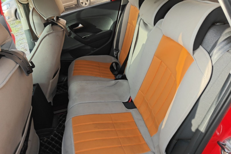 Volkswagen Polo 2018 car image #17