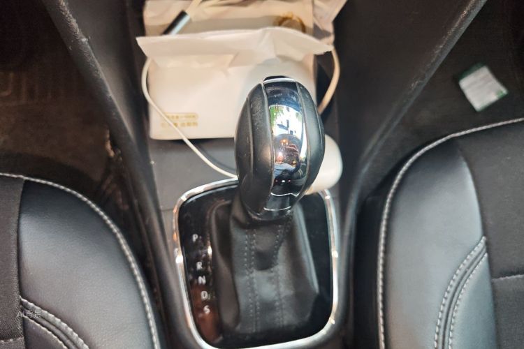 Volkswagen Polo 2019 car image #16