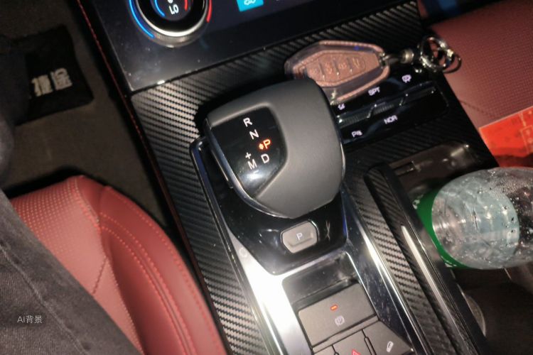 Jetour X70 PLUS 2022 car image #16