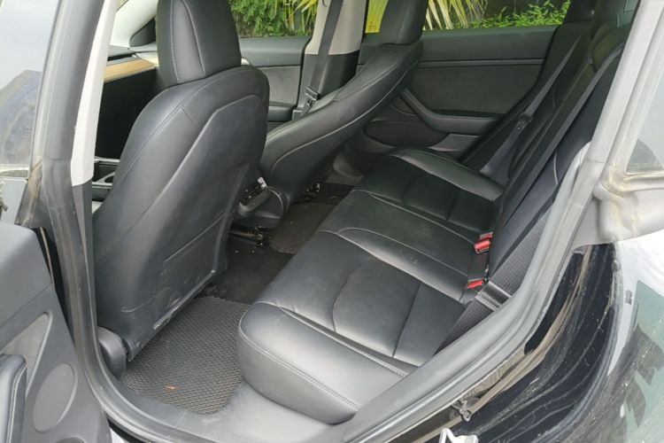 Tesla Model 3 2022 car image #17