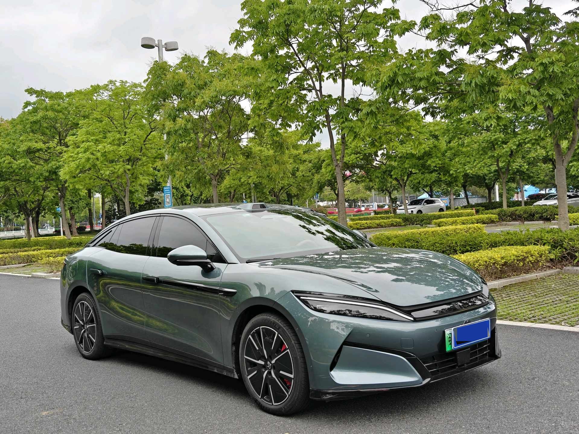 BYD HanL 2025 car image #3