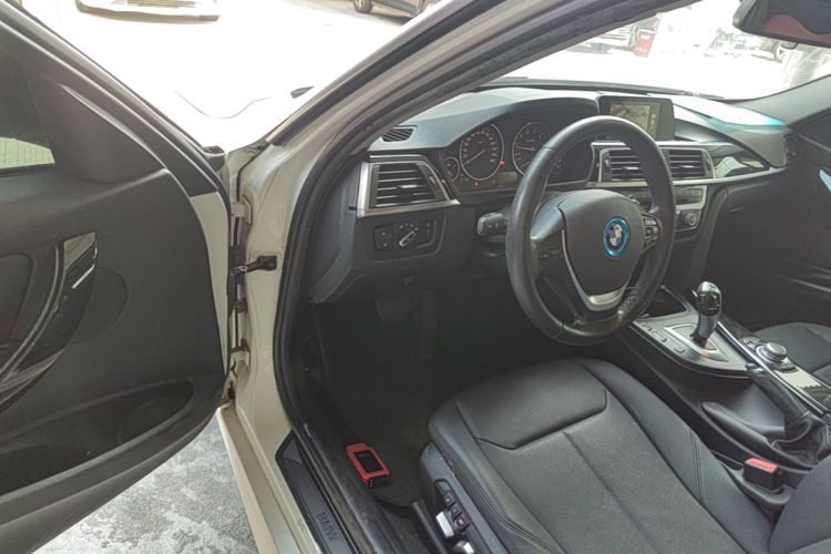 BMW 3 Series 2016 #16 BMW 3 Series 2016 car image #16