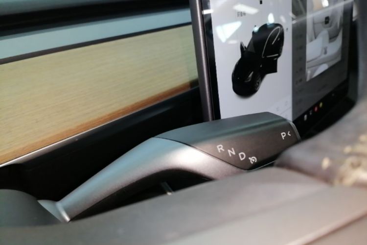 Tesla Model 3 2020 #14 Tesla Model 3 2020 car image #14