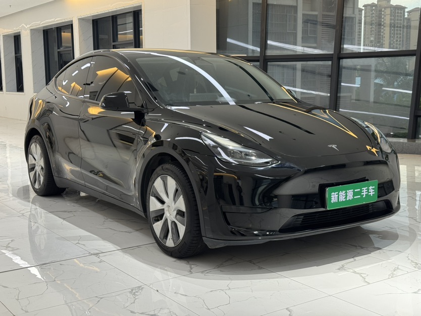 Tesla Model Y 2022 car image #3