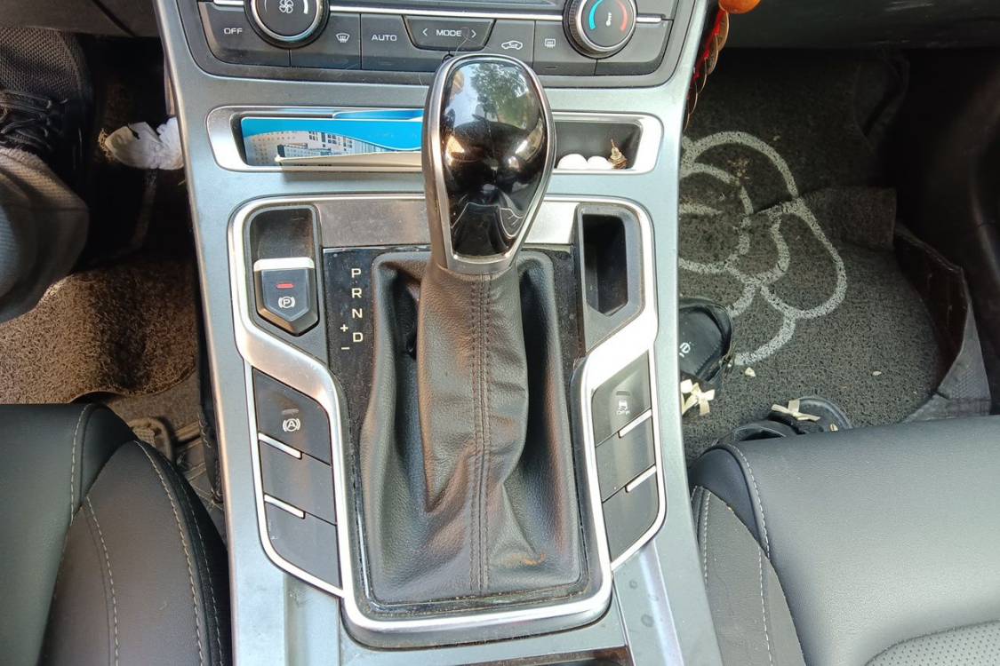 GEELY Emgrand 2020 #29 GEELY Emgrand 2020 car image #29