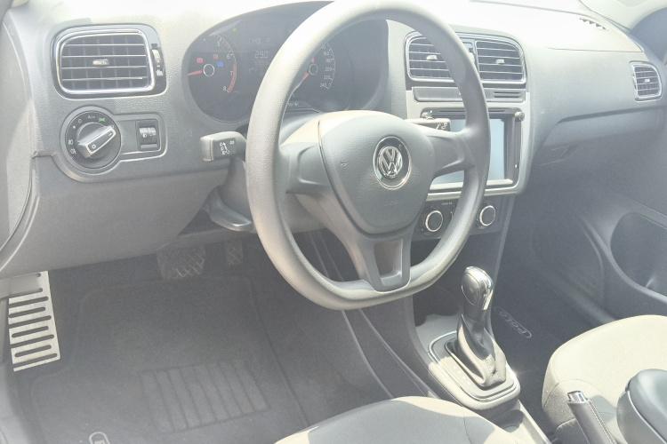 Volkswagen Polo 2017 صورة سيارة #10