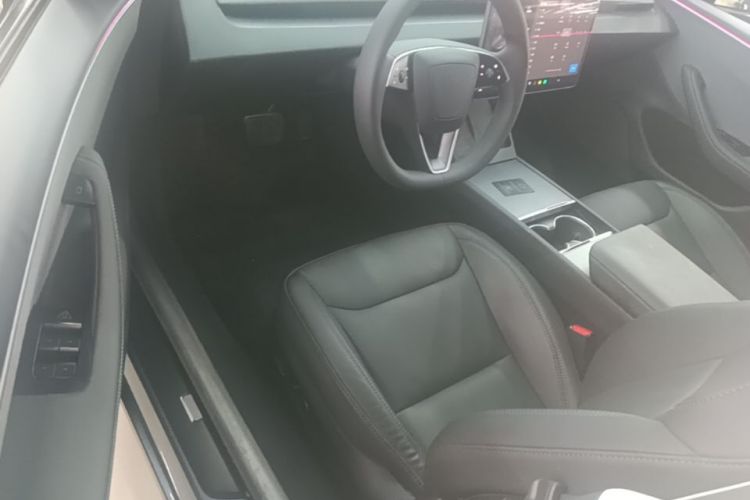 Tesla Model 3 2025 #16 Tesla Model 3 2025 car image #16