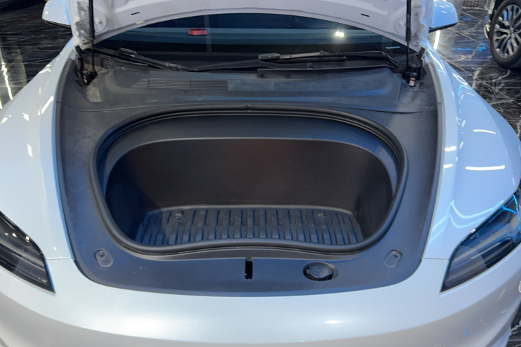 Tesla Model 3 2024 #18 Tesla Model 3 2024 car image #18