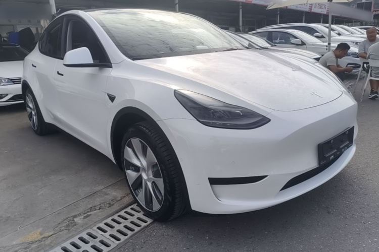Tesla Model Y 2022 #6 Tesla Model Y 2022 car image #6