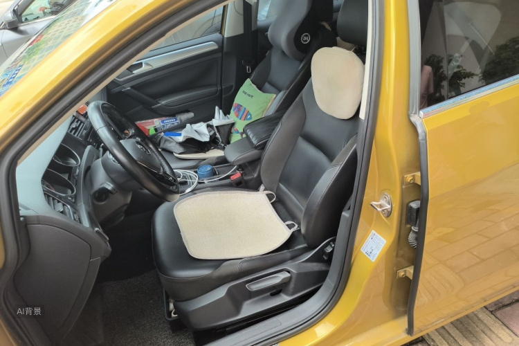 Volkswagen Golf 2018 car image #17