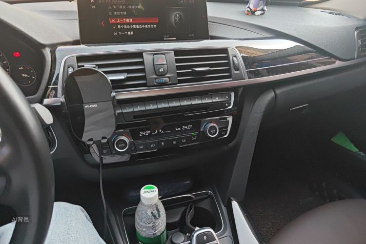 BMW 3 Series 2018 car image #15