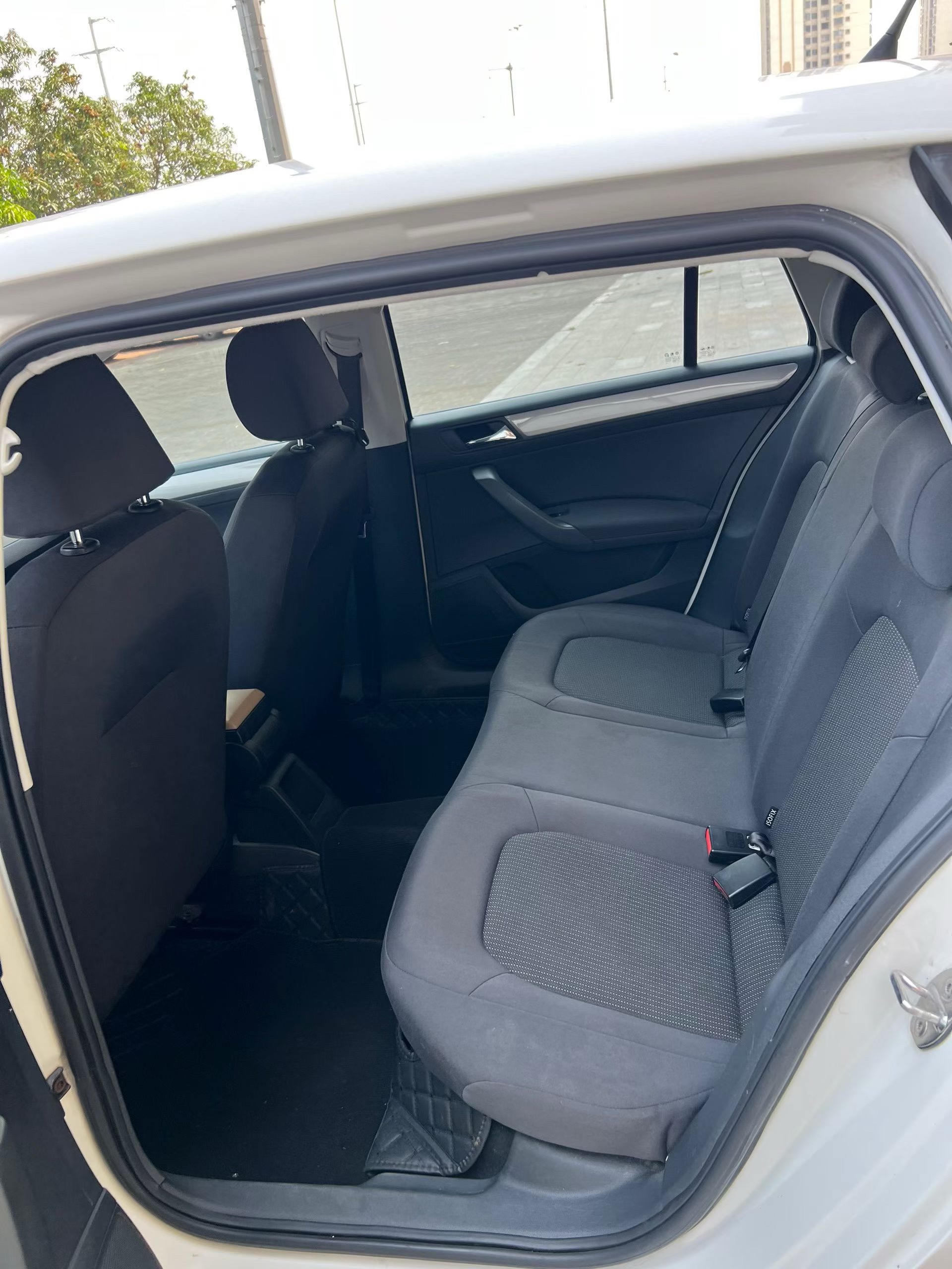 Volkswagen Santana 2016 car image #6