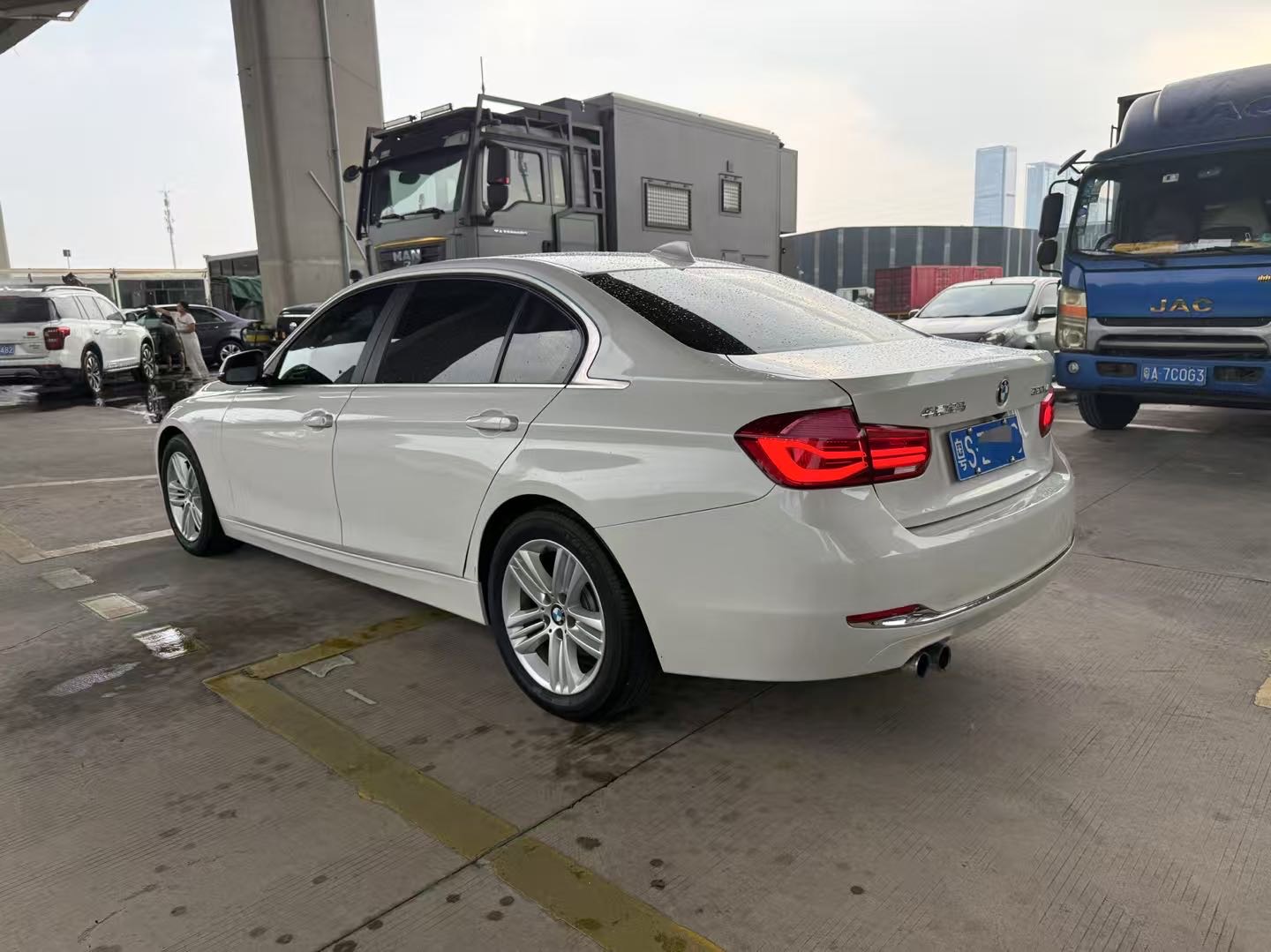 BMW 3 Series 2017 #6 BMW 3 Series 2017 car image #6