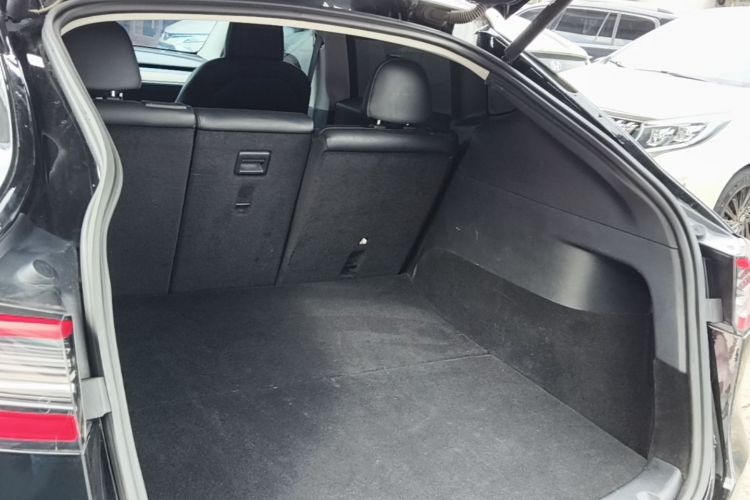 Tesla Model Y 2021 #19 Tesla Model Y 2021 car image #19