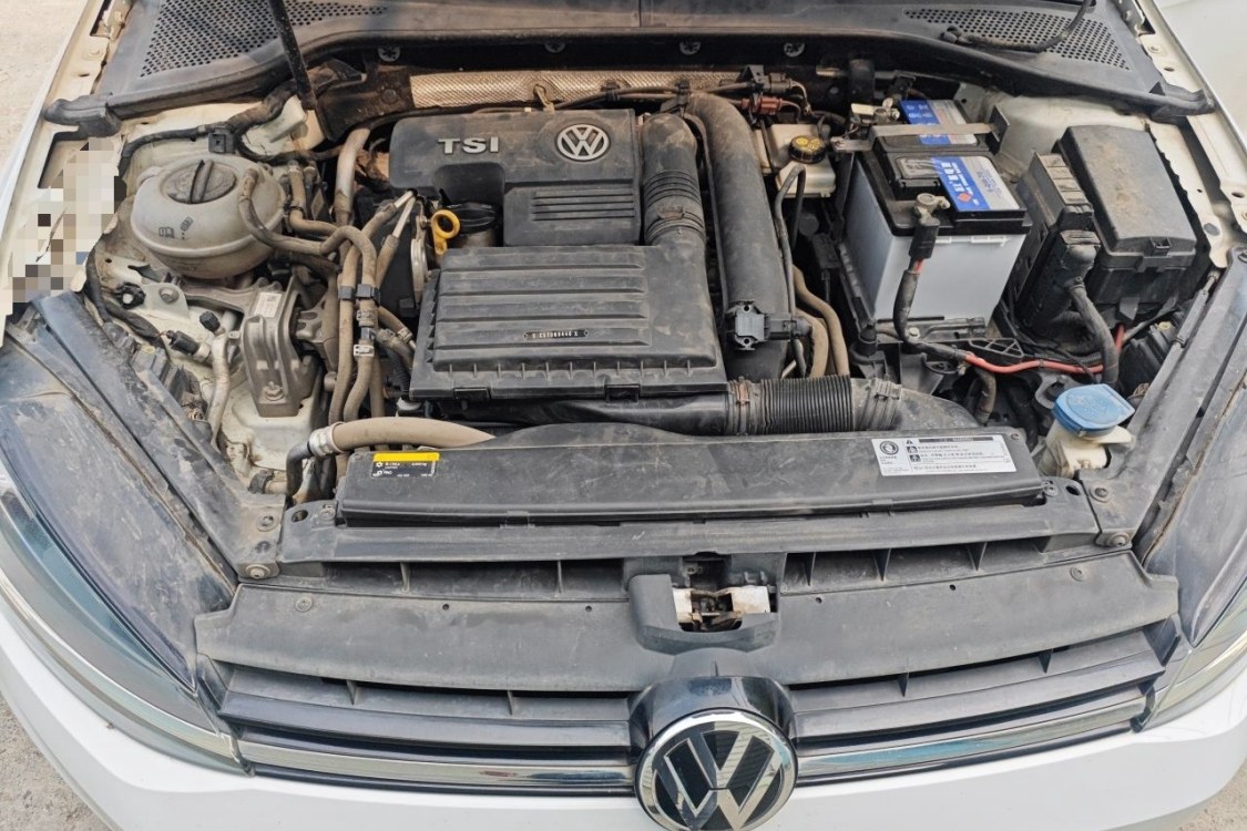 Volkswagen Golf 2018 car image #10