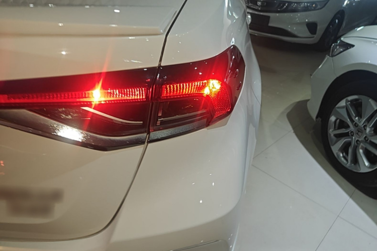 Toyota Corolla 2020 изображение автомобиля #8