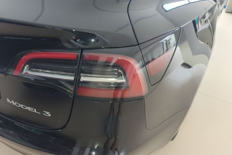 Tesla Model 3 2023 car image #8