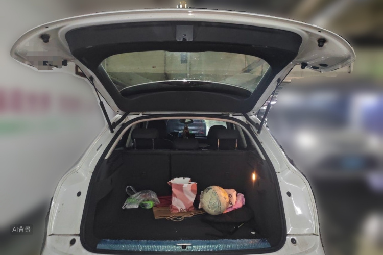 Audi Q3 2015 car image #21