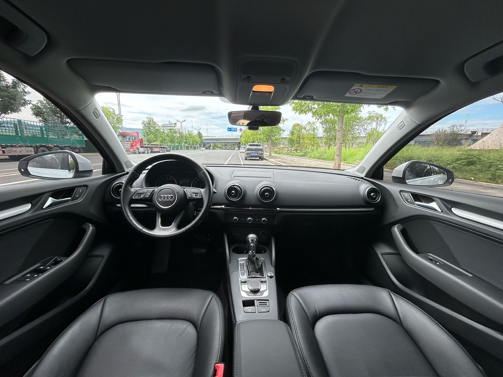 Audi A3 2019 car image #9