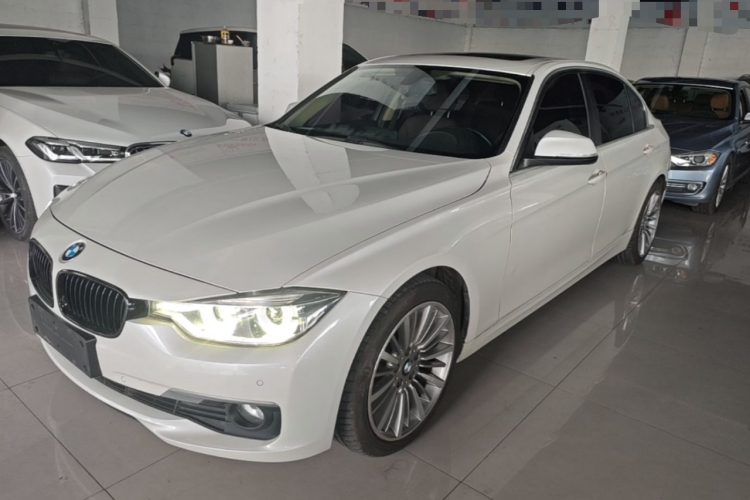 BMW 3 Series 2018 car image #2