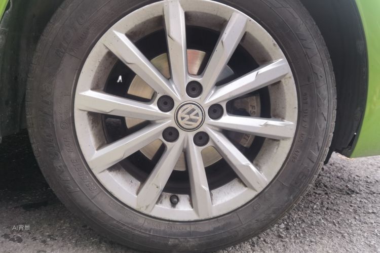 Volkswagen Polo 2015 car image #9