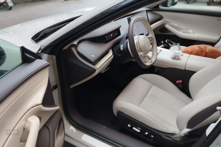 2026 #18 2026 immagine di auto #18