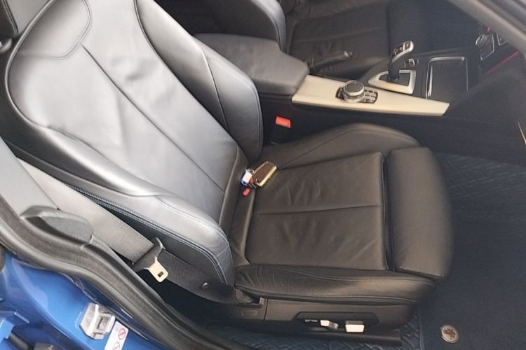 BMW 3 Series GT 2019 car image #24