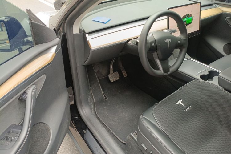 Tesla Model Y 2022 #18 Tesla Model Y 2022 car image #18