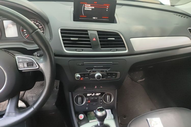 Audi Q3 2019 #15 Audi Q3 2019 car image #15